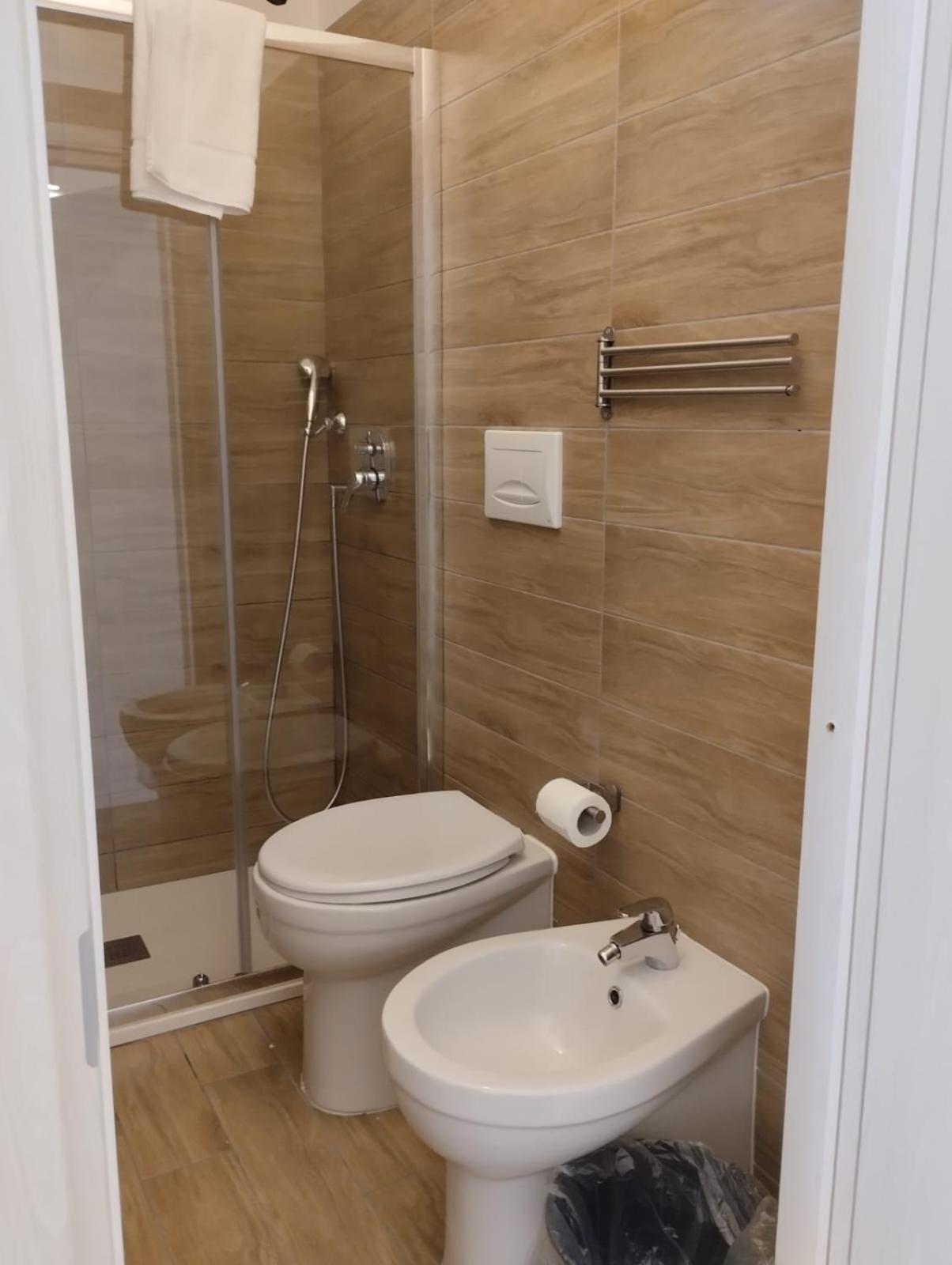 Residence E Appartamenti Cavallerizza Nápoly Kültér fotó