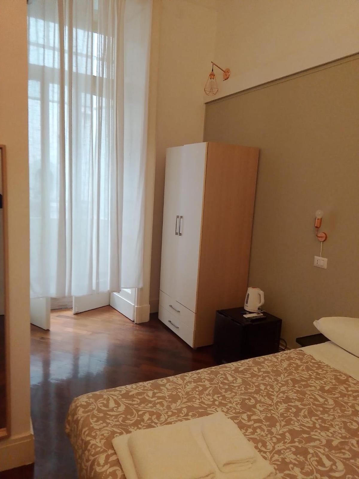 Residence E Appartamenti Cavallerizza Nápoly Kültér fotó